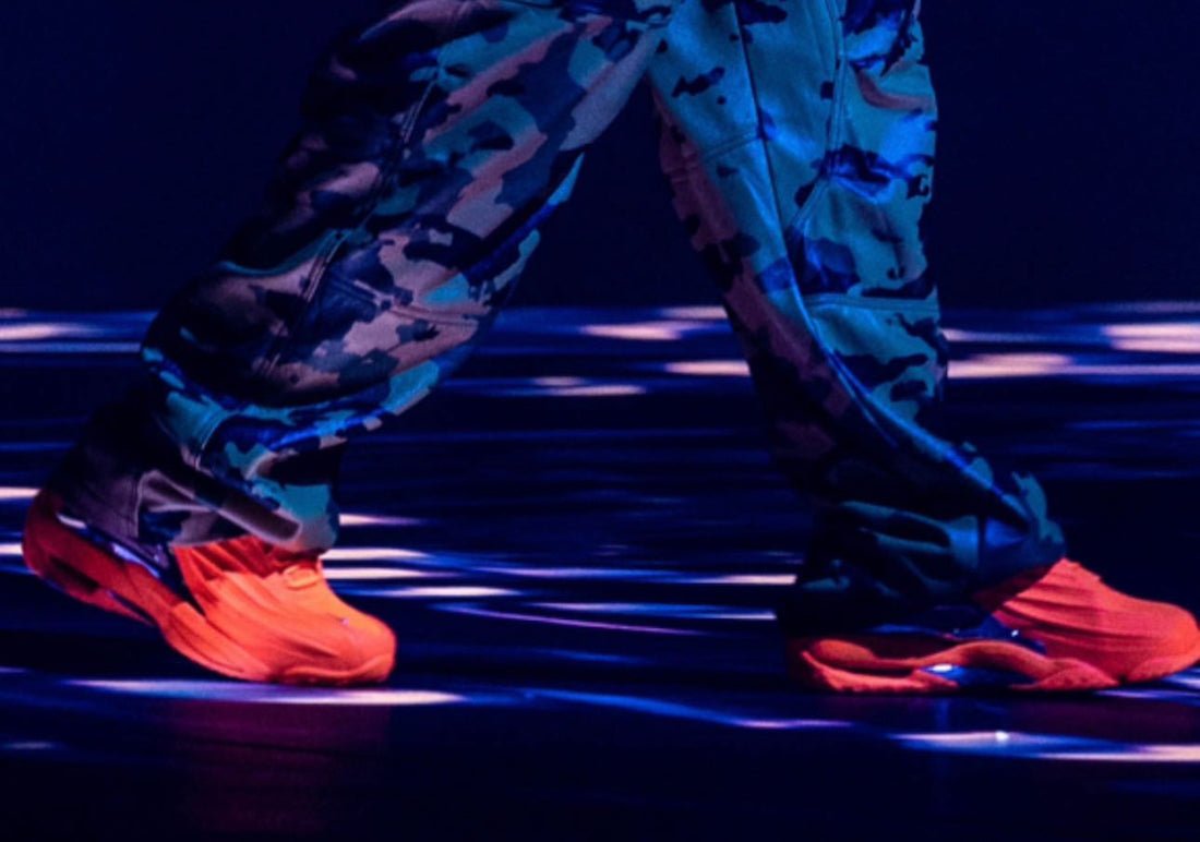DRAKE DEBUTS NIKE NOCTA HOT STEP 2 DURING IT’S ALL A BLUR TOUR - Rebranded Studios
