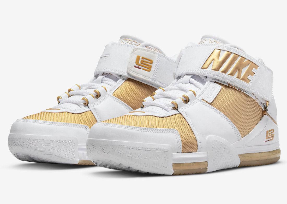 Official Photos of the Nike LeBron 2 “Maccabi” - Rebranded Studios