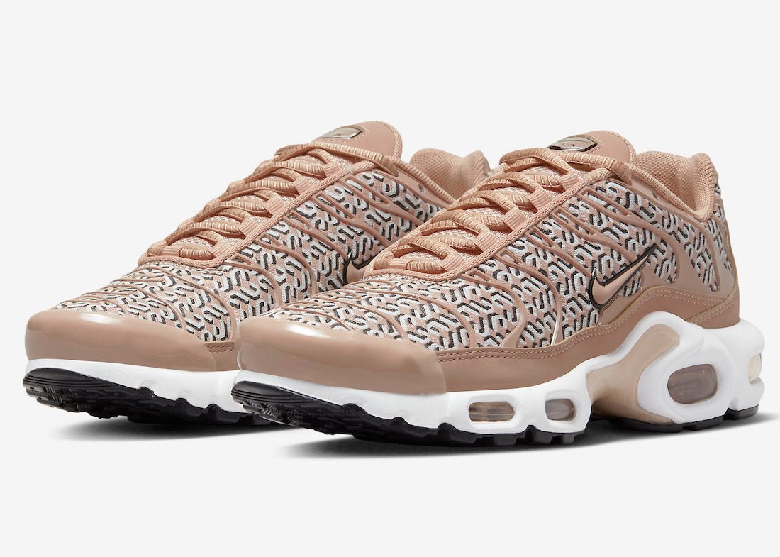 THE NIKE AIR MAX PLUS JOINS THE “UNITED IN VICTORY” PACK - Rebranded Studios