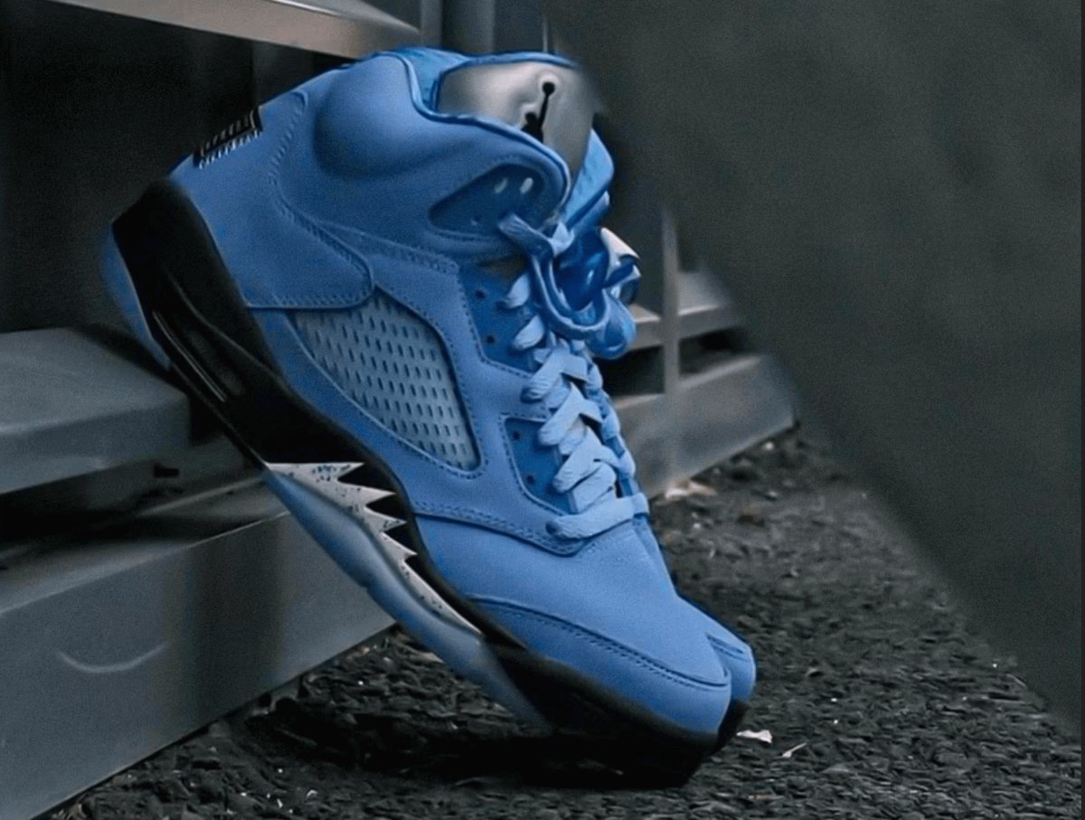 Air Jordan 5 UNC collection